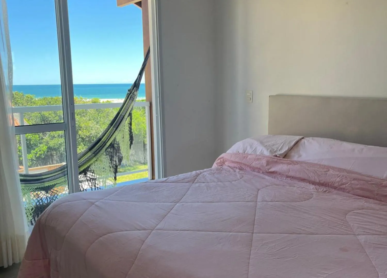 Santinho Ocean View House contacts